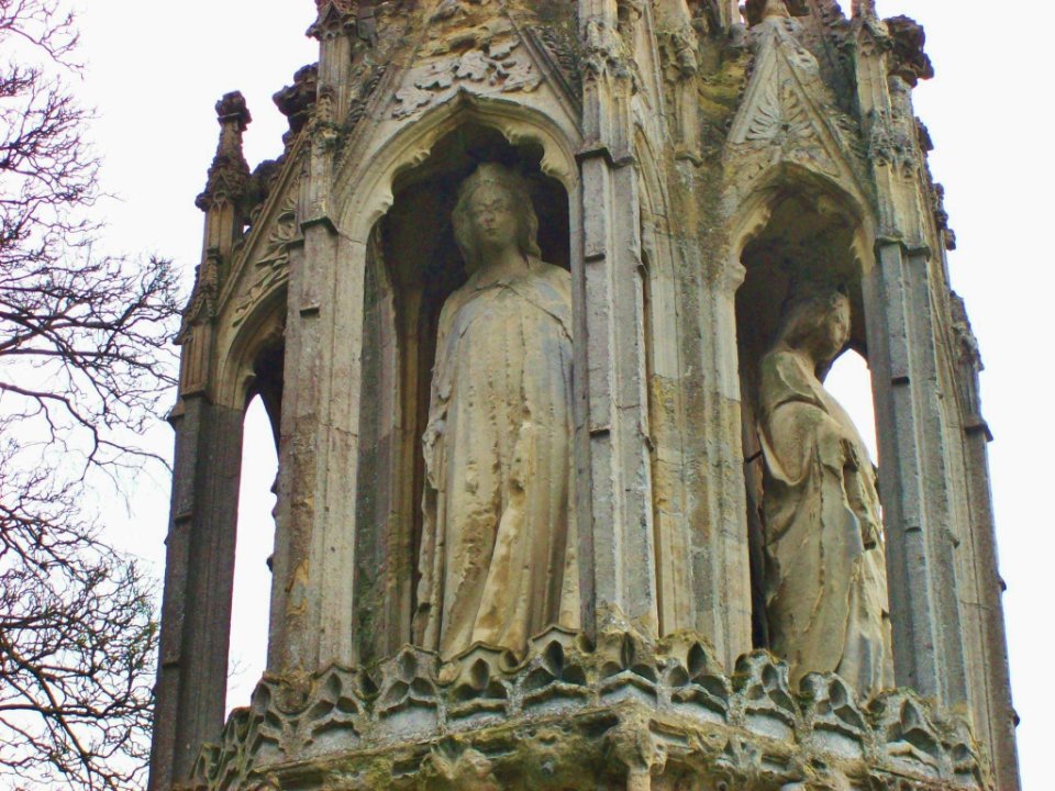 Eleanor cross, Hardingstone, detail 3