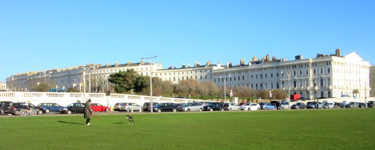 East Side of Adelaide Crescent, Kingsway, Hove (NHLE Code 1298665) (January 2017) (4)