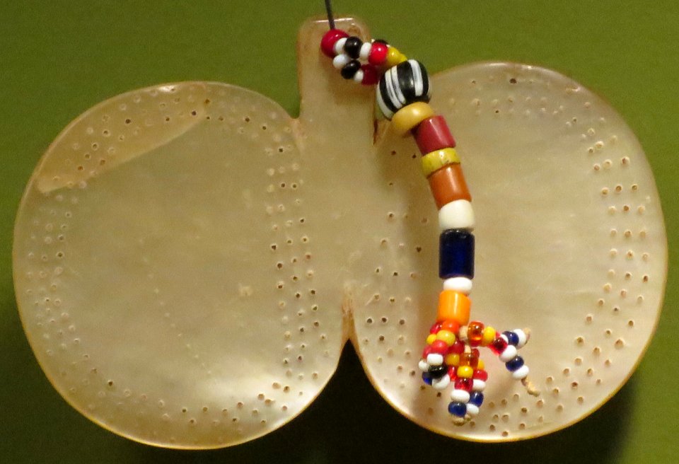 Earring from Kalinga in northern Luzon, Honolulu Museum of Art 8417