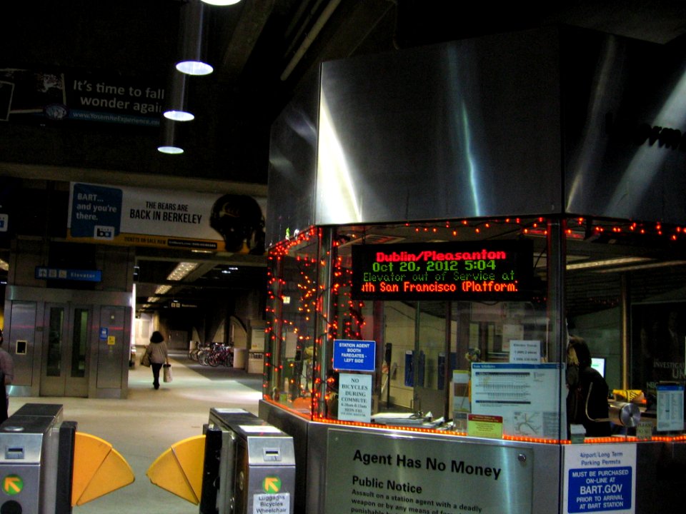 East Dublin - Pleasanton BART station 2539 14