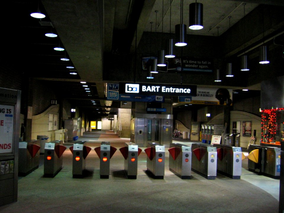 East Dublin - Pleasanton BART station 2536 11