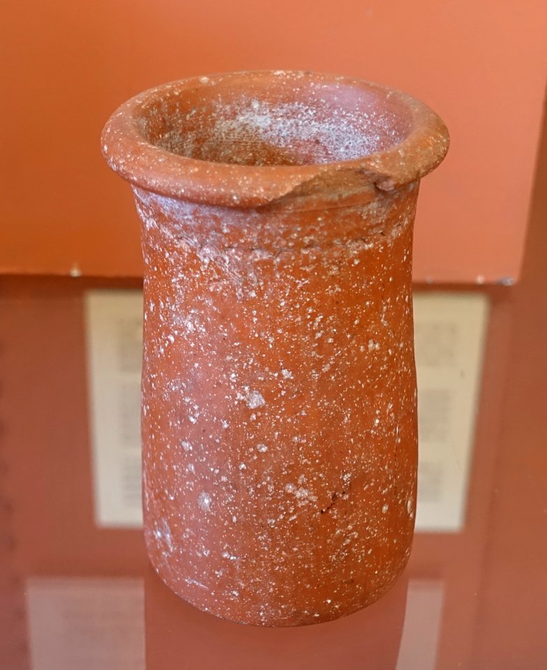 Early Dynastic cylindrical jar, red earthenware with burnished surface - Redpath Museum - McGill University - Montreal, Canada -
