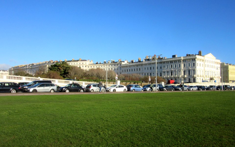 East Side of Adelaide Crescent, Kingsway, Hove (NHLE Code 1298665) (January 2017) (1)