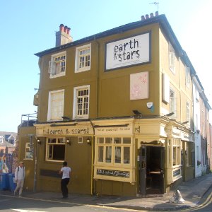 Earth and Stars pub, 46 Windsor Street, North Laine, Brighton (August 2019) (2)