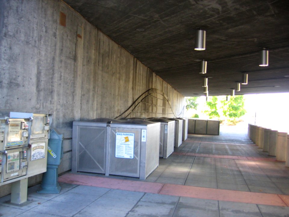 East Dublin - Pleasanton BART station 2537 12