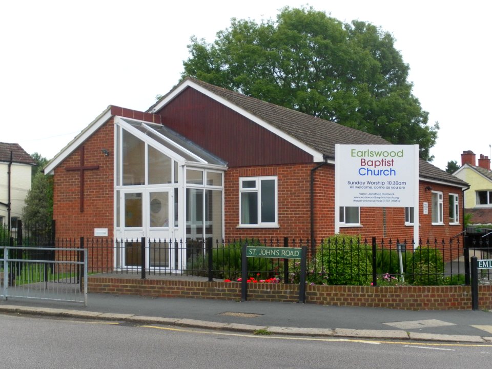 Earlswood Baptist Church, Emlyn Road, Earlswood, Redhill (September 2012)
