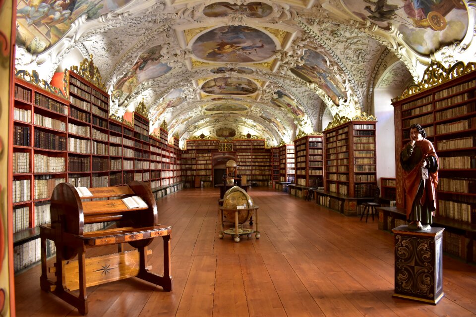 Light globe prague