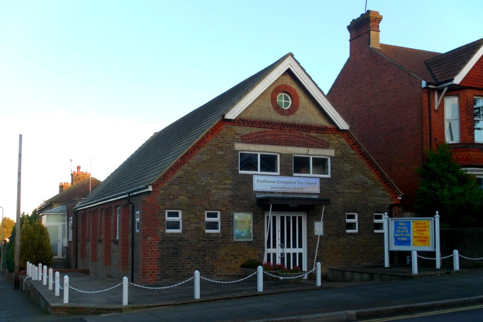 Eastbourne Evangelical Free Church, Victoria Drive, Old Town, Eastbourne (October 2012) (2)