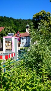 Ebnet buecherschrank 1