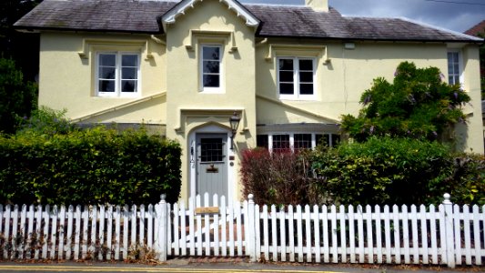 East Lodge, 3 Hastings Road, Old Town, Bexhill