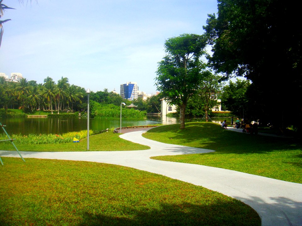 East Lake in 2018 07 - 04