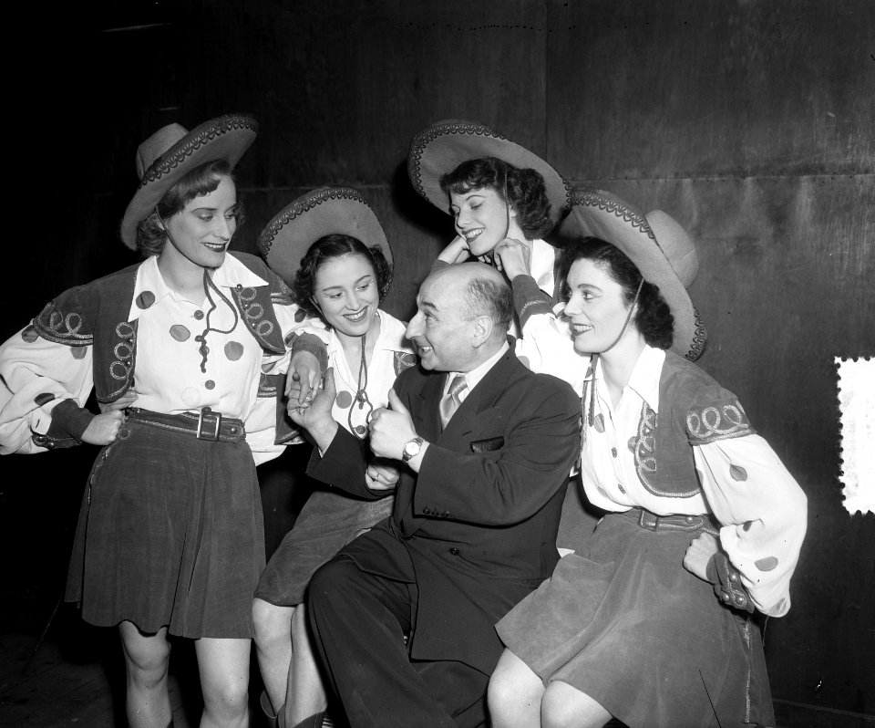 E. Franklyn 3 januari 1952 50 jaar balletmeester, Bestanddeelnr 904-9025