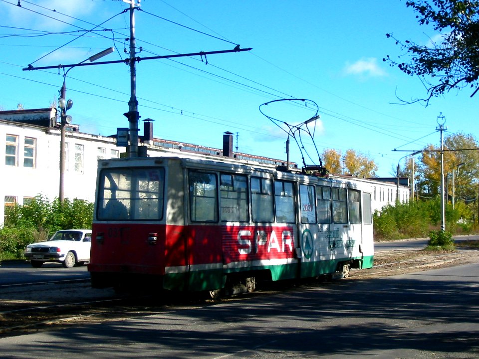Dzerzinsk tram 031 20041002 044 prospekt Lenina