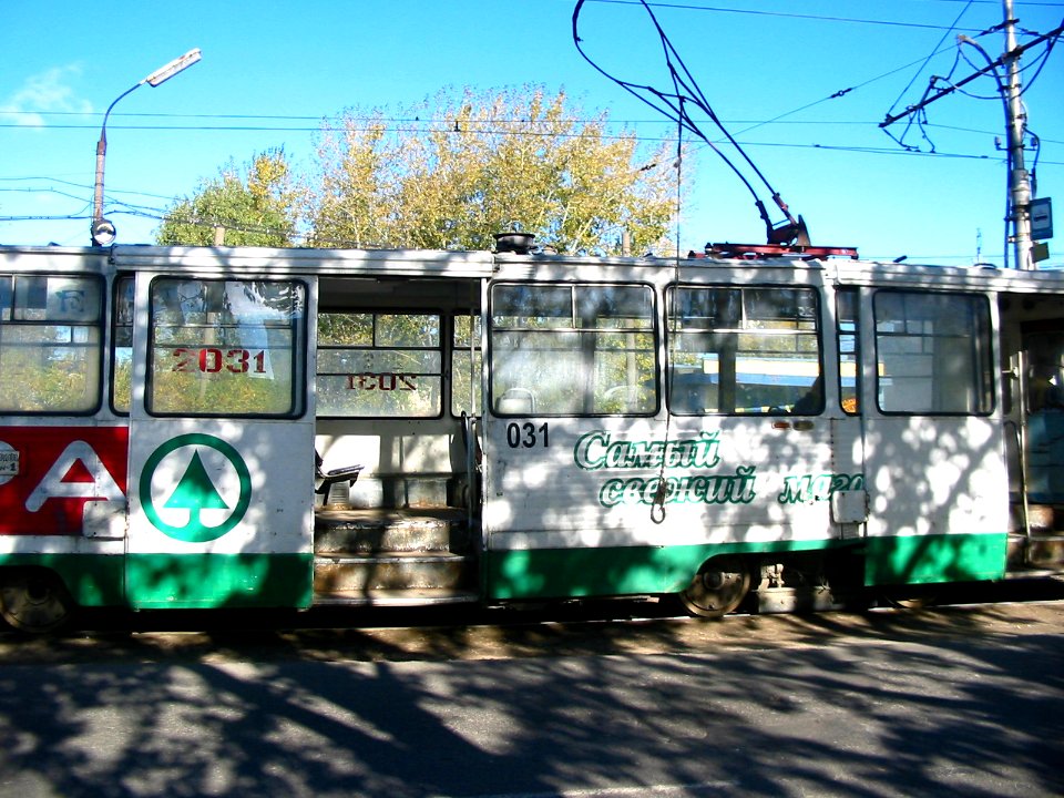 Dzerzinsk tram 031 20041002 043 prospekt Lenina