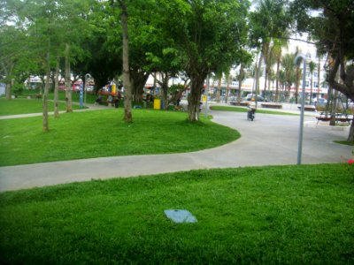 East Lake - 2018 05 04 - southeast corner - 05