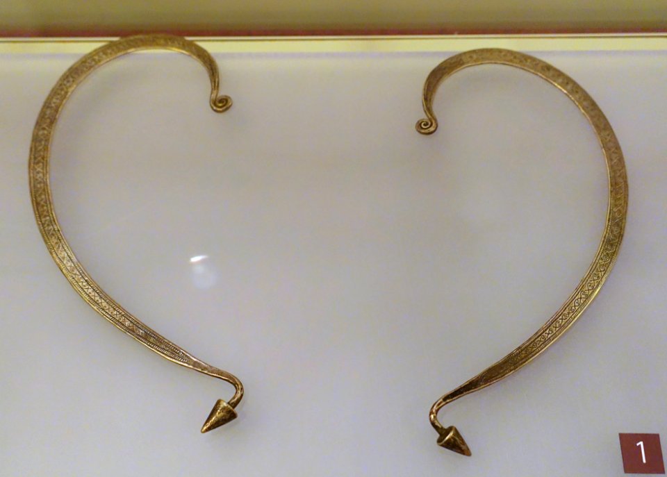 Earrings, Hmong, early 20th century, silver - Vietnamese Women's Museum - Hanoi, Vietnam - DSC04061