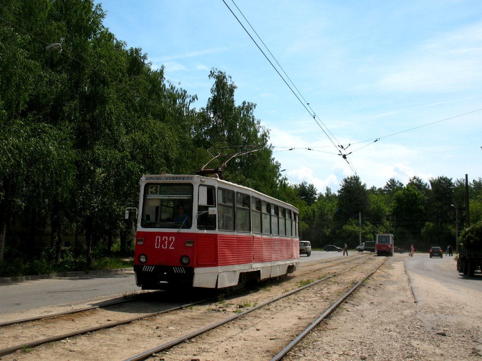 Dzerzinsk tram 032 20070629 221 prospekt Tsiolkovskogo