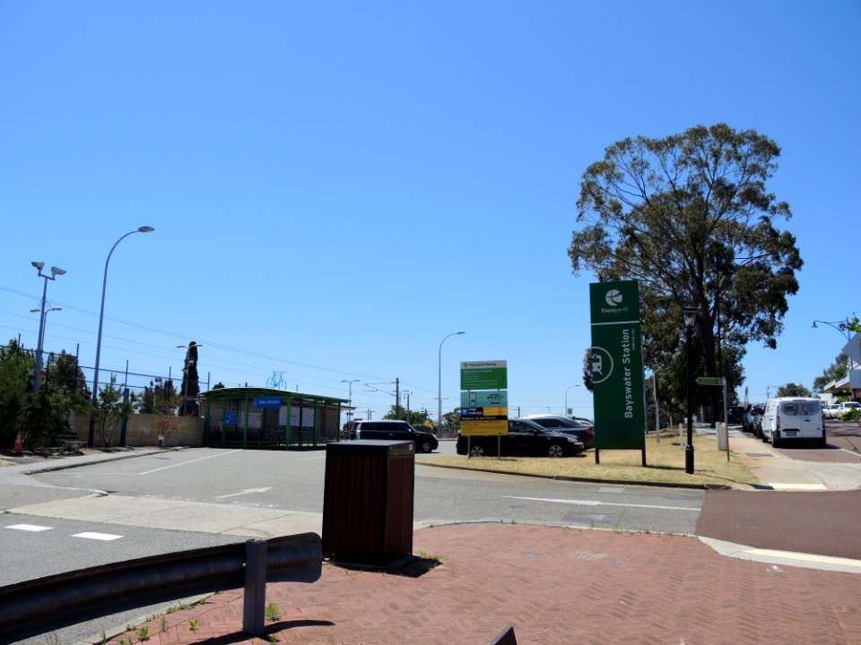 E37 Bayswater Station (October 2020) 26