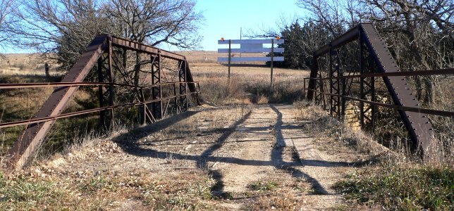 E Fork Wolf Creek bridge, 290 Dr, from NW 1
