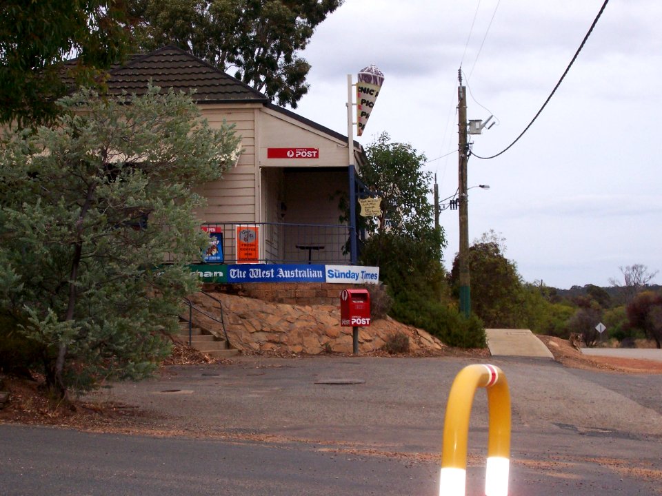 E37 Clackline General Store 6