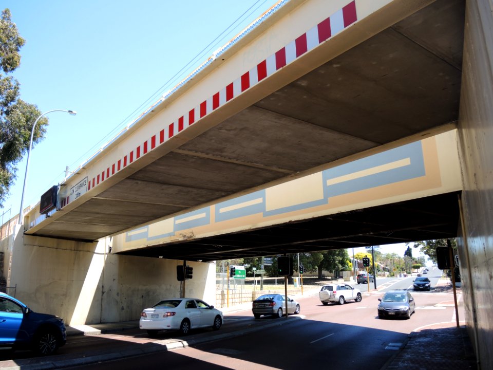E37 Bayswater Station (October 2020) 27