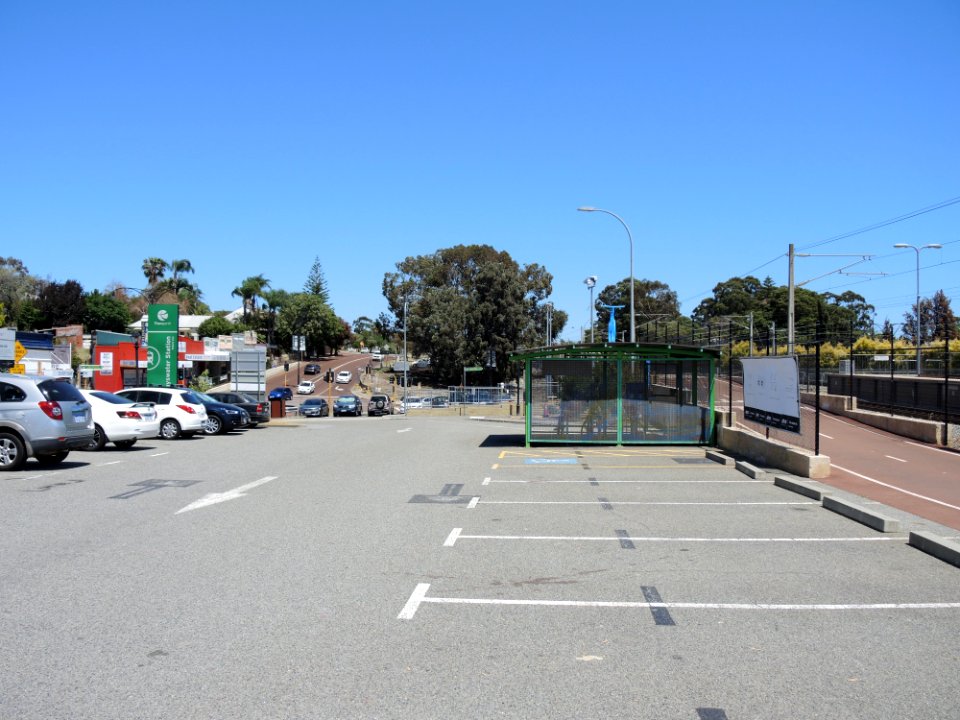 E37 Bayswater Station (October 2020) 10