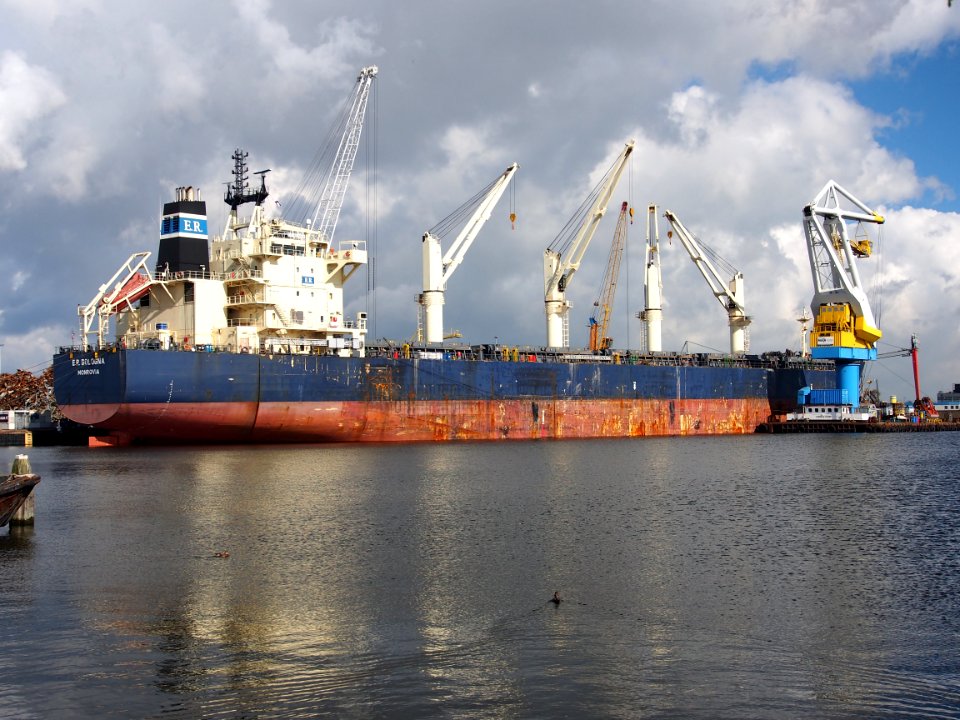E.R. BOLOGNA - IMO 9483190 - Callsign A8SY9 at Port of Amsterdam, foto2