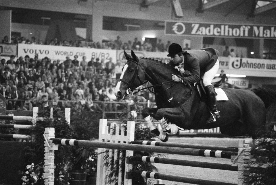 Eddie Macken (Ierland) op Carrols Royal Lion, Bestanddeelnr 931-7785