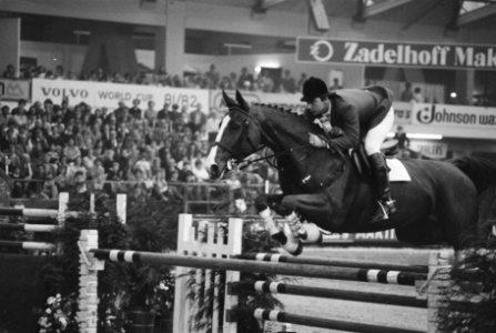 Eddie Macken (Ierland) op Carrols Royal Lion, Bestanddeelnr 931-7785