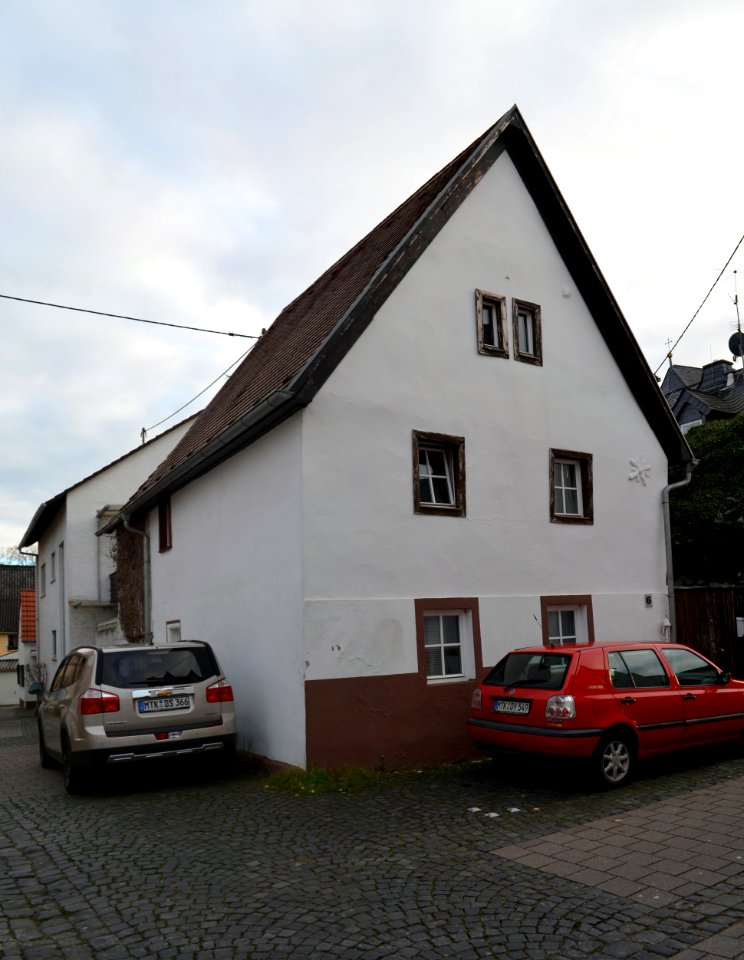Eddersheim, Backesstraße 6
