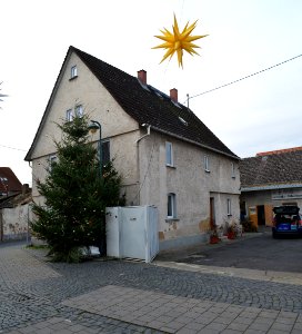 Eddersheim, Kreuzstraße 8