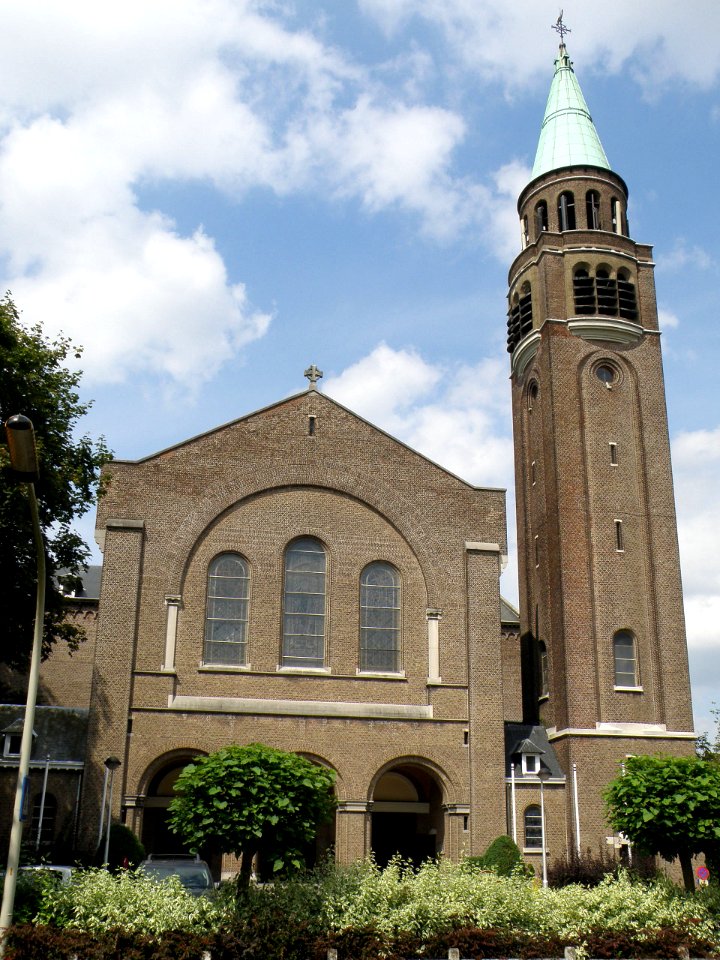 Edegem Onze-Lieve-Vrouw-van-Lourdes 2