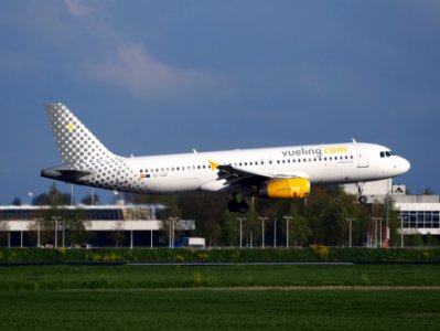 EC-LQZ, landing at Schiphol (AMS - EHAM), The Netherlands, pic2
