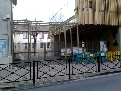 Ecole Les Logies, Courbevoie, France 01
