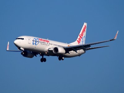 EC-LUT Air Europa Boeing 737-85P(WL), landing at Schiphol (AMS - EHAM), Netherlands, pic1