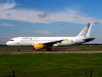 EC-HQJ Airbus A320-214 Iberia taxiing at Schiphol (AMS - EHAM), The Netherlands, 18may2014, pic-3