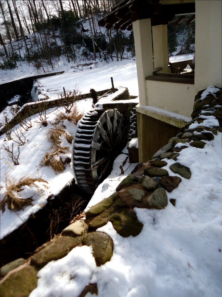 Echo Lake Park NJ waterwheel frozen lake and snow