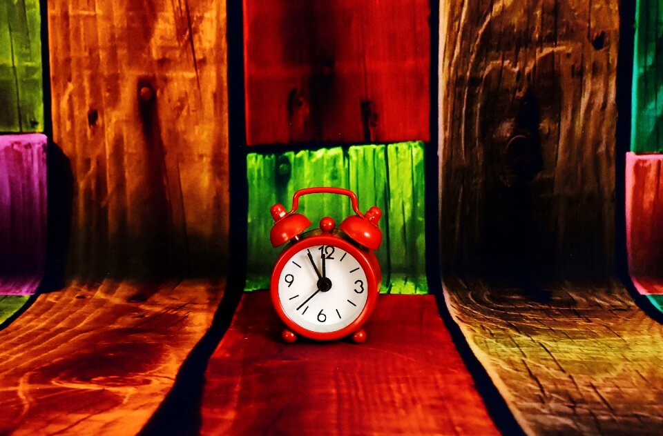 Alarm clock clock time