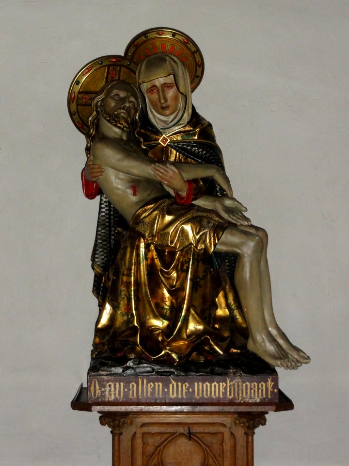 Echt (Limburg) kerkbeeld pietá