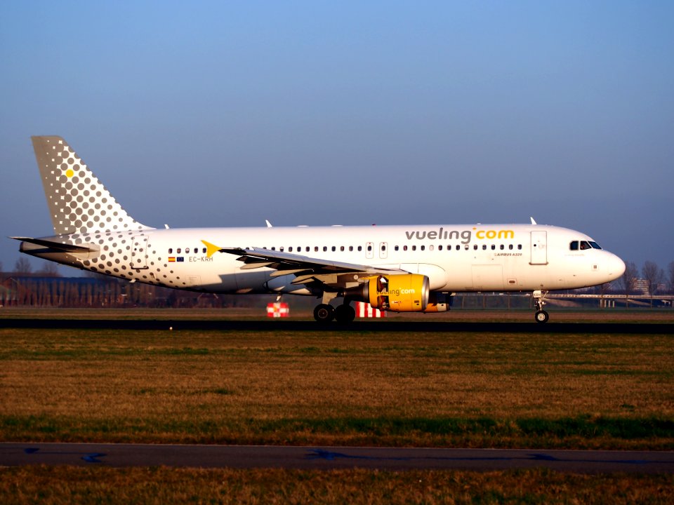 EC-KRH Airbus A320-214, Vueling Airlines, landing at AMS Amsterdam (Schiphol), pic5