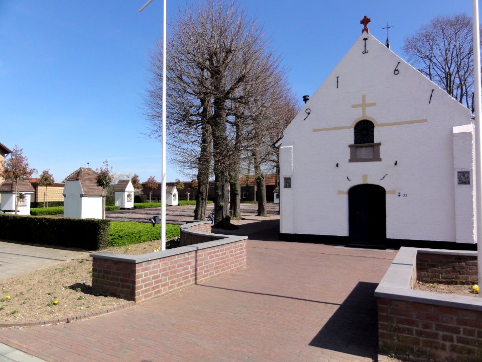 Echt (Limburg, NL) kapel O.L.Vrouw van Schilberg met kruiswegpark