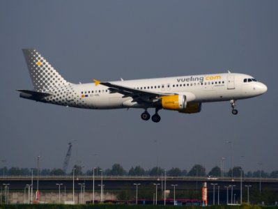 EC-HQL landing at Schiphol (AMS - EHAM), The Netherlands, pic2