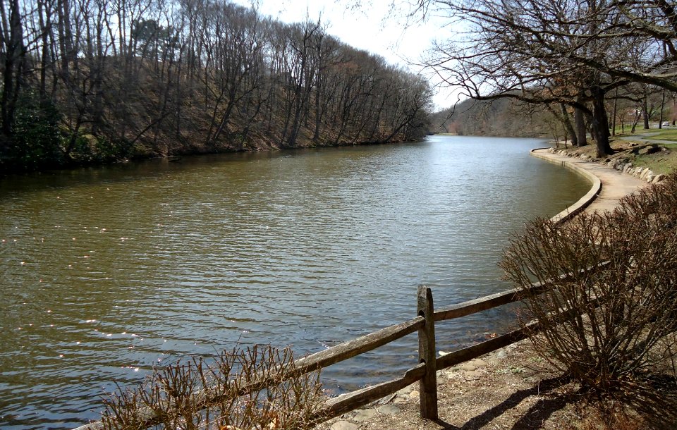 Echo Lake Park in March