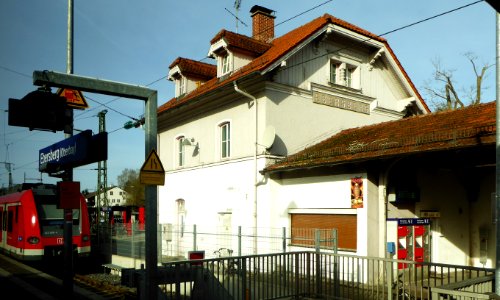 Ebersberg, Bahnhof, Aufnahmsgebäude, 1