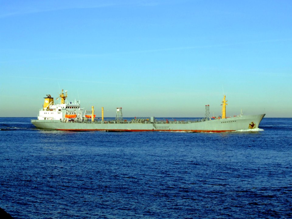 Eberhard, Port of Rotterdam, Holland, 06JAN2009 pic2