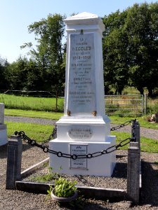 Eccles (Nord, Fr) monument aux morts