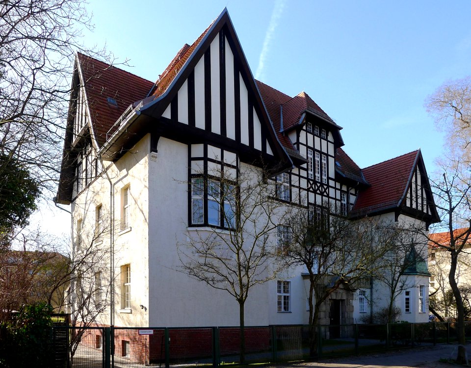 Ebereschenallee 48 (Berlin-Westend)