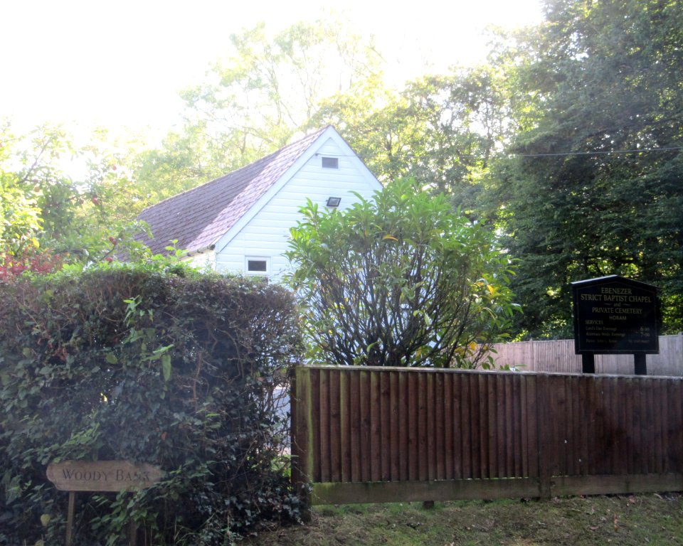 Ebenezer Strict Baptist Chapel, Pick Hill, near Horam (September 2016) (1)