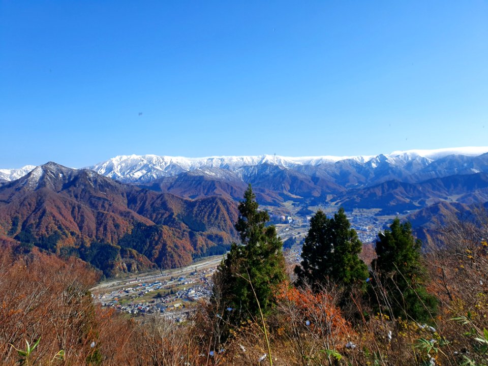 Echigo Yuzawa sden from Yuzawa Kōgen