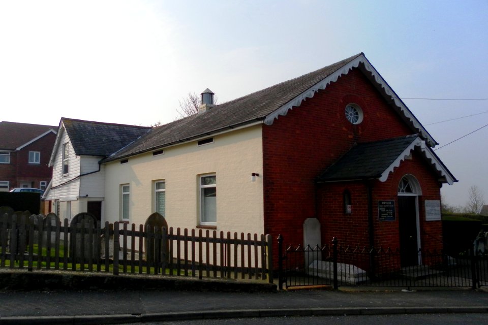 Ebenezer Strict Baptist Chapel, Broad Oak, near Heathfield (March 2011) (3)